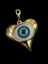 Load image into Gallery viewer, Dije de Corazon ,Ojo,stainless steel/Baño Oro