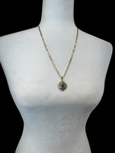 Load image into Gallery viewer, Cadena con corazon ,Ojo,stainless steel/Baño Oro