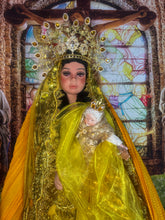 Load image into Gallery viewer, Virgen de la Caridad en Muñeca