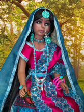 Load image into Gallery viewer, Hindu doll,Muñeca Hindu