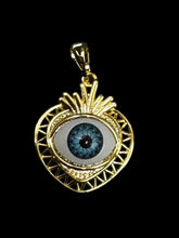 Load image into Gallery viewer, Dije de Corazon ,Ojo,stainless steel/Baño Oro