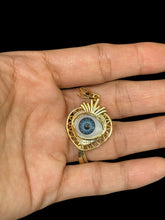Load image into Gallery viewer, Dije de Corazon ,Ojo,stainless steel/Baño Oro